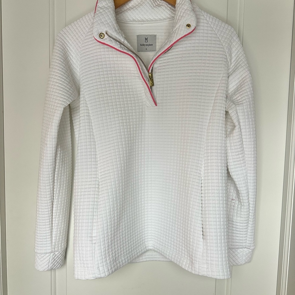 Dudley Stephens White Waffle Pullover. Includes Dudley Stephen’s tote 🍍 - Picture 13 of 15